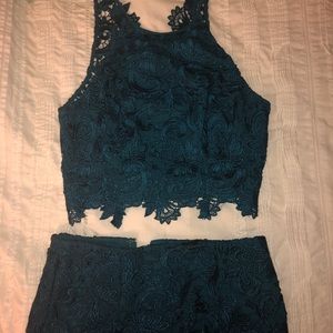 Guess two piece set